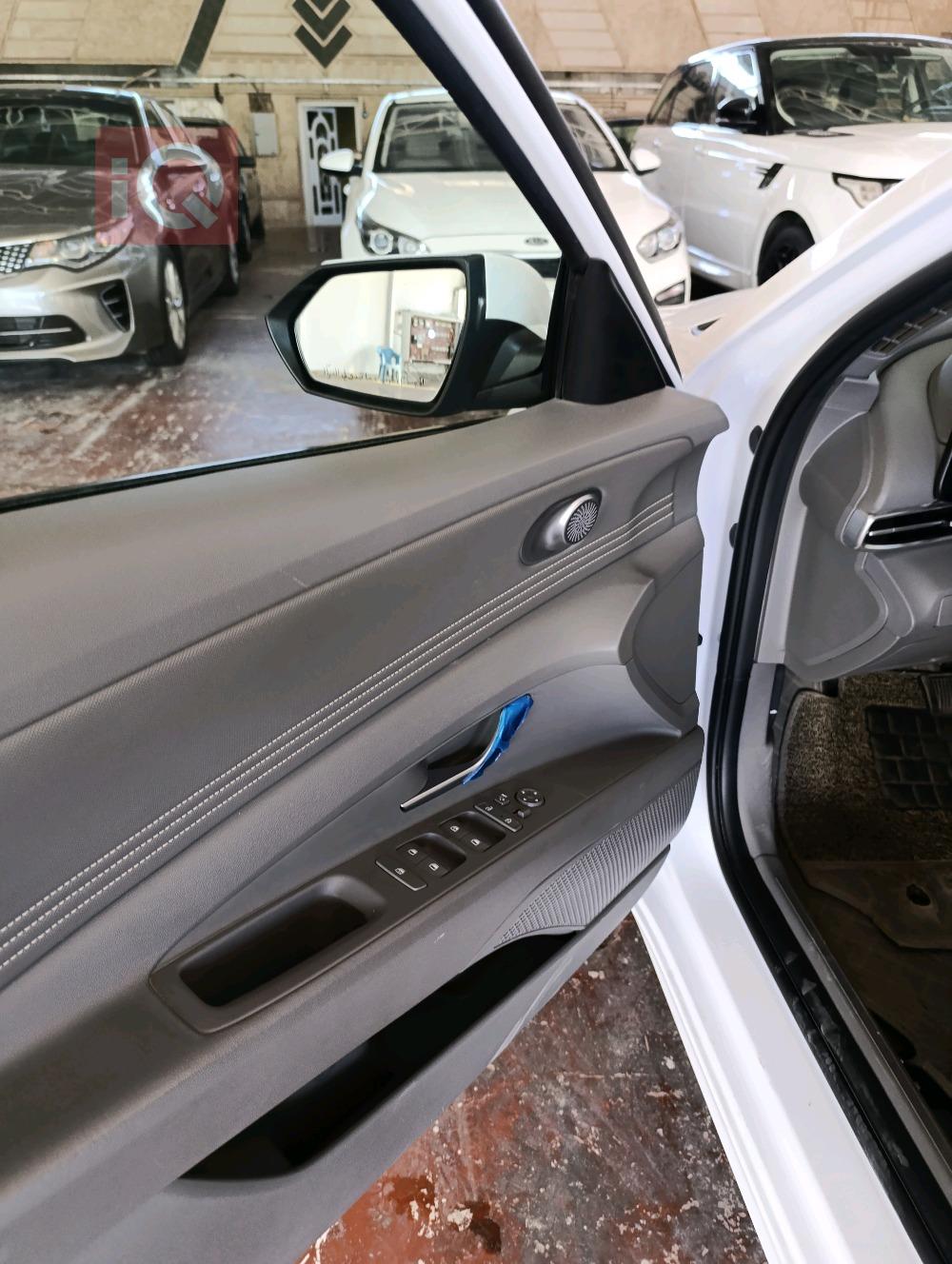 هیوندای ئەلەنترا